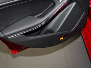 2017Ŀ CLA 260 4MATIC g