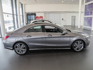 2017款改款 CLA 200 动感型 整体外观