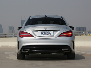 2017Ŀ CLA 220 4MATIC ^