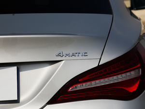 2017Ŀ CLA 220 4MATIC ^