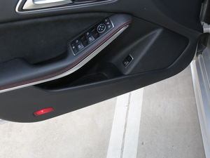 2017Ŀ CLA 220 4MATIC ǰT(ch)g