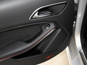 2017Ŀ CLA 220 4MATIC g