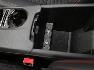 2017Ŀ CLA 220 4MATIC g