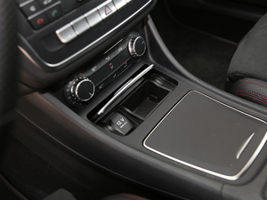 2017Ŀ CLA 220 4MATIC g