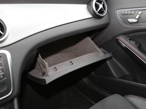 2017Ŀ CLA 220 4MATIC 