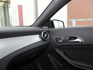 2017Ŀ CLA 220 4MATIC g