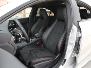 2017Ŀ CLA 220 4MATIC {