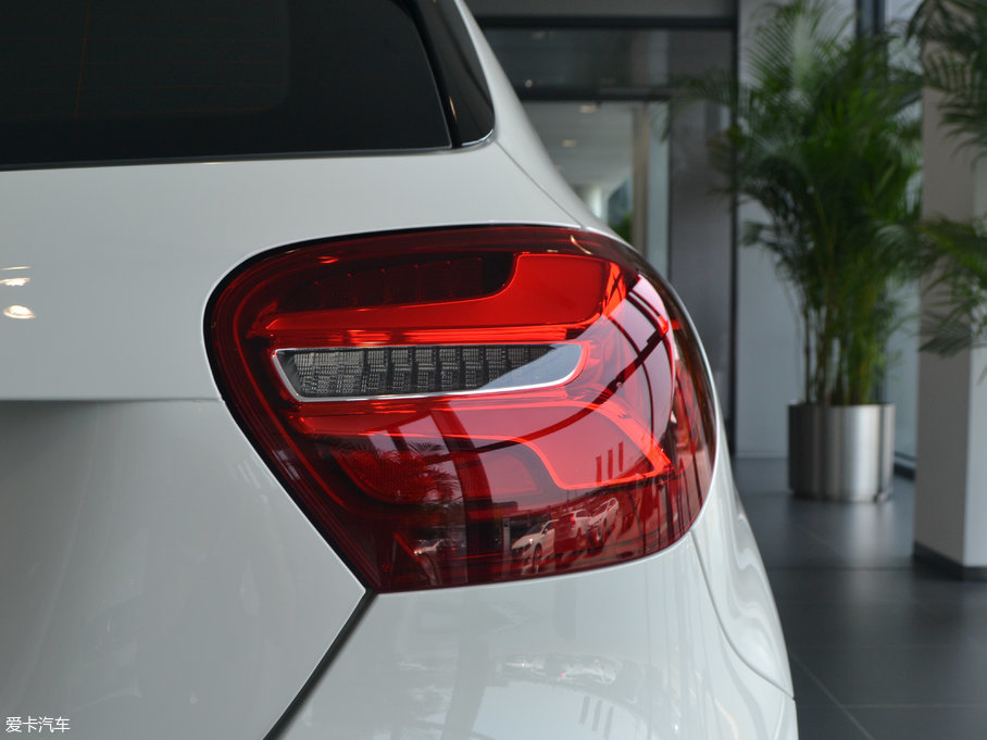 2017YA(M) A 200 Ӹ