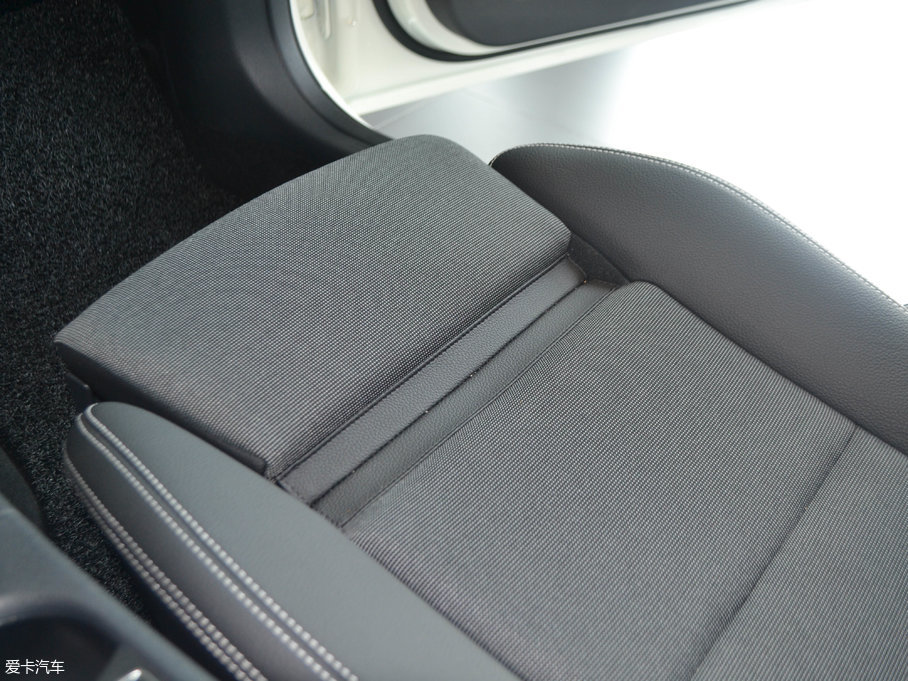 2017YA(M) A 200 Ӹ