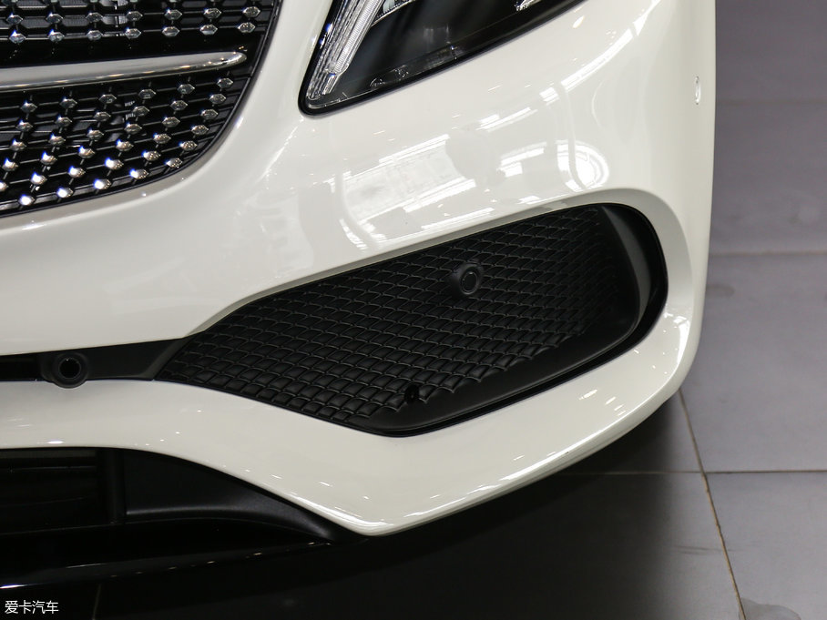 2017YA(M) A 200 O