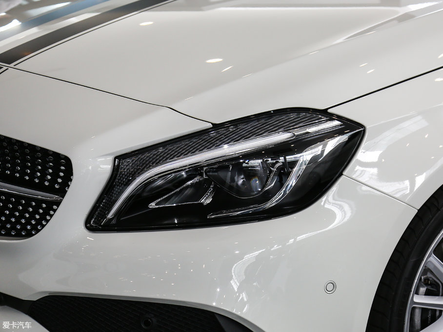 2017YA(M) A 200 O