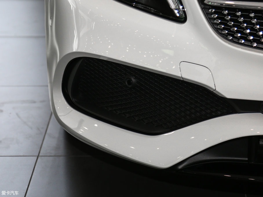 2017YA(M(jn)) A 200 O