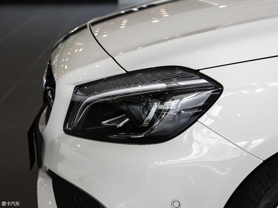 2017YA(M) A 200 O