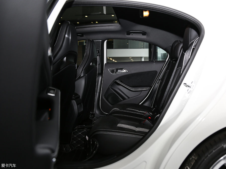 2017YA(M) A 200 O