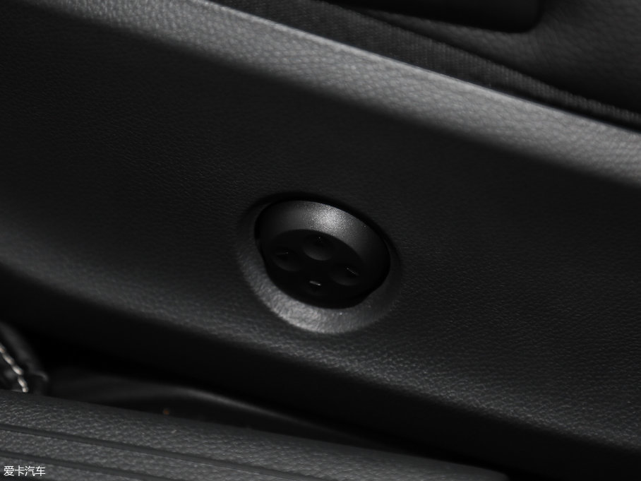 2017YA(M) A 200 O