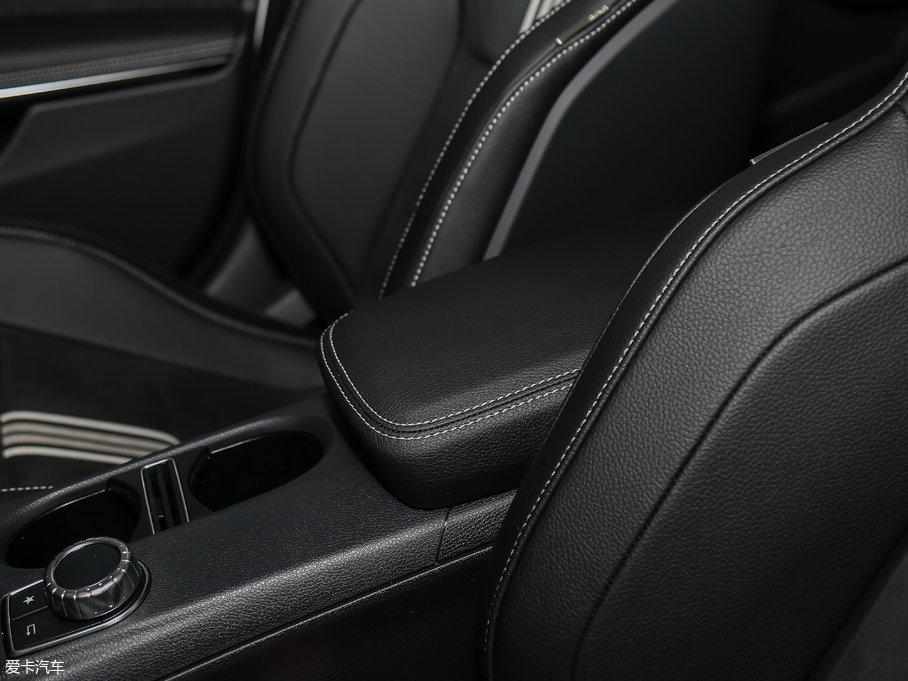 2017YA(M) A 200 O