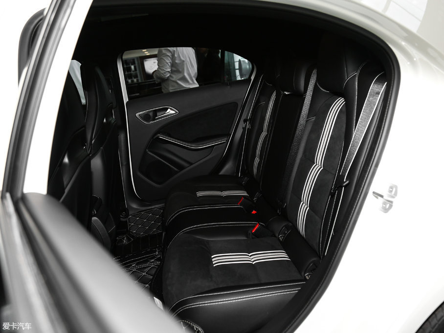 2017YA(M) A 200 O