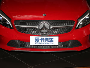 2017款改款 A 200 时尚型 中网