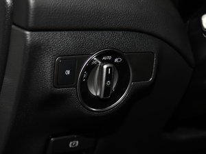 2017A(y) 200 O п؅^(q)