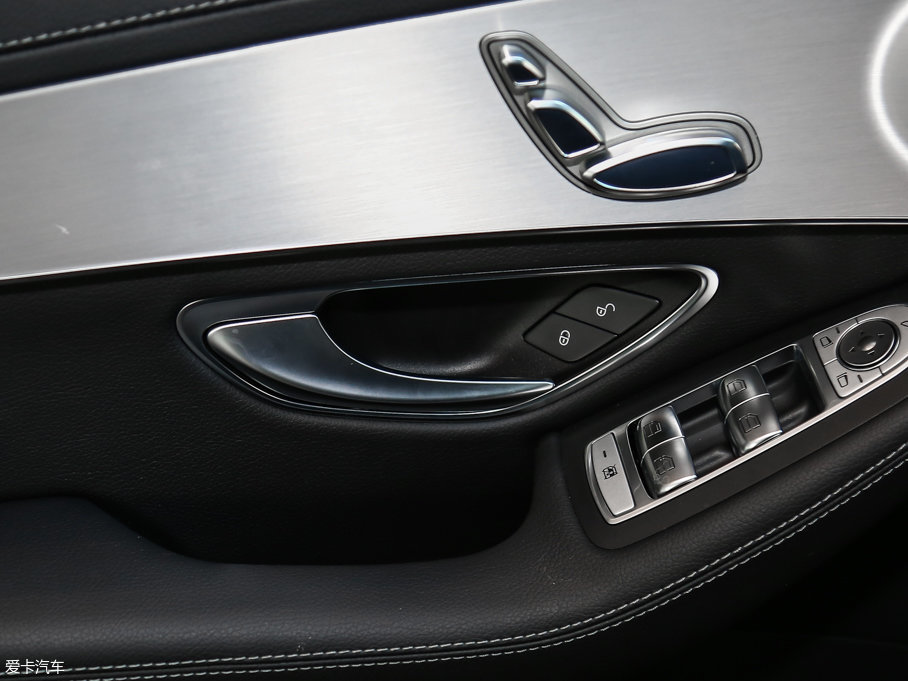 2017YGLCCoupe(M) GLC 200 4MATIC ISUV