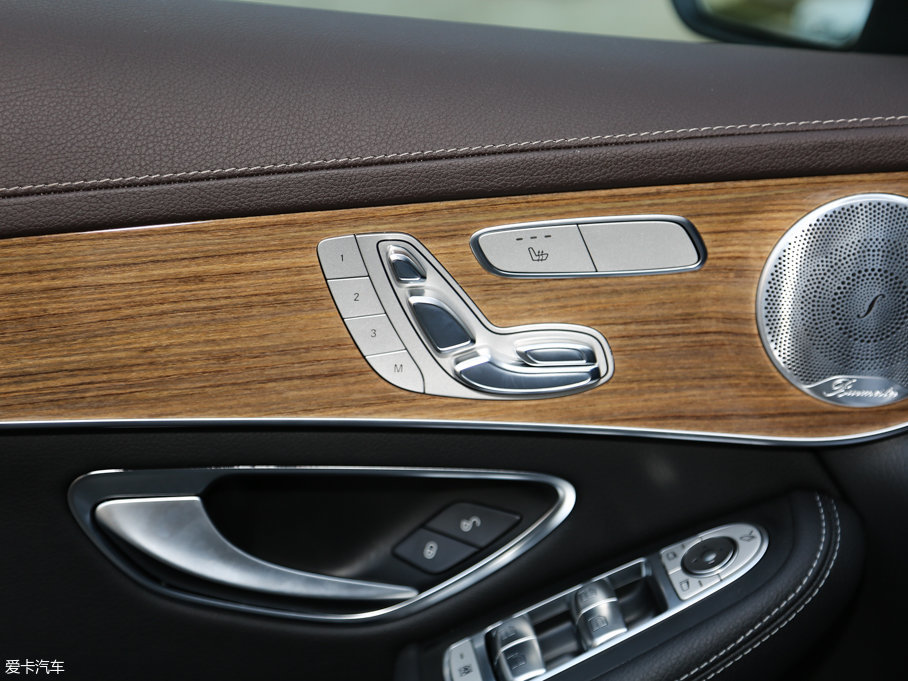 2017YGLCCoupe(M) GLC 260 4MATIC ISUV