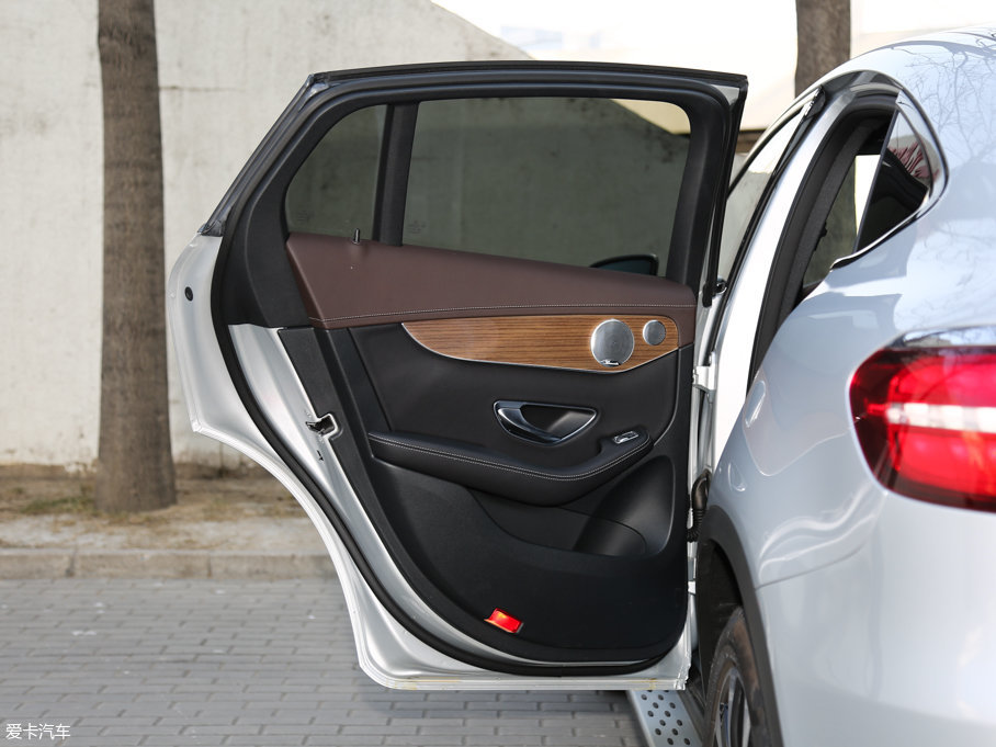 2017YGLCCoupe(M(jn)) GLC 260 4MATIC ISUV