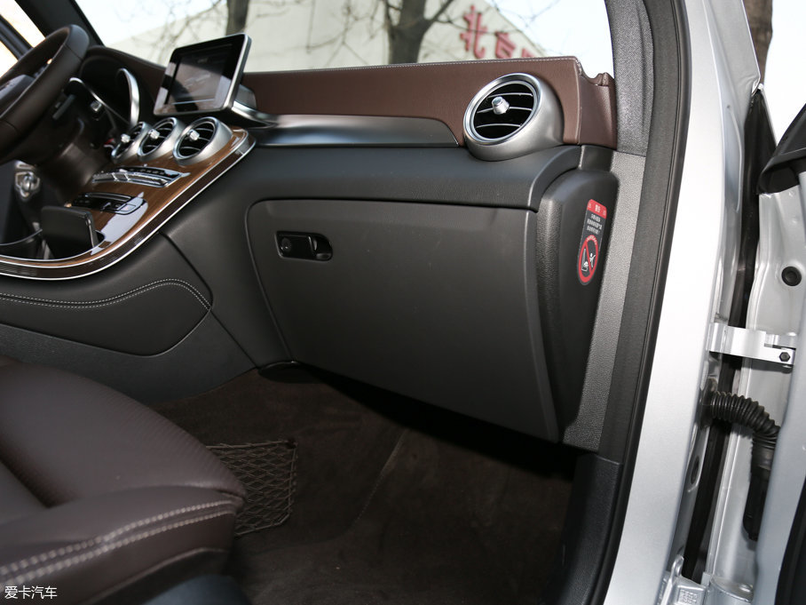 2017YGLCCoupe(M) GLC 260 4MATIC ISUV