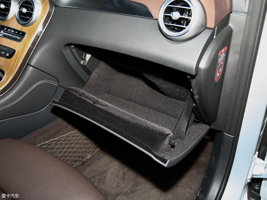 2017YGLCCoupe(M(jn)) GLC 260 4MATIC ISUV