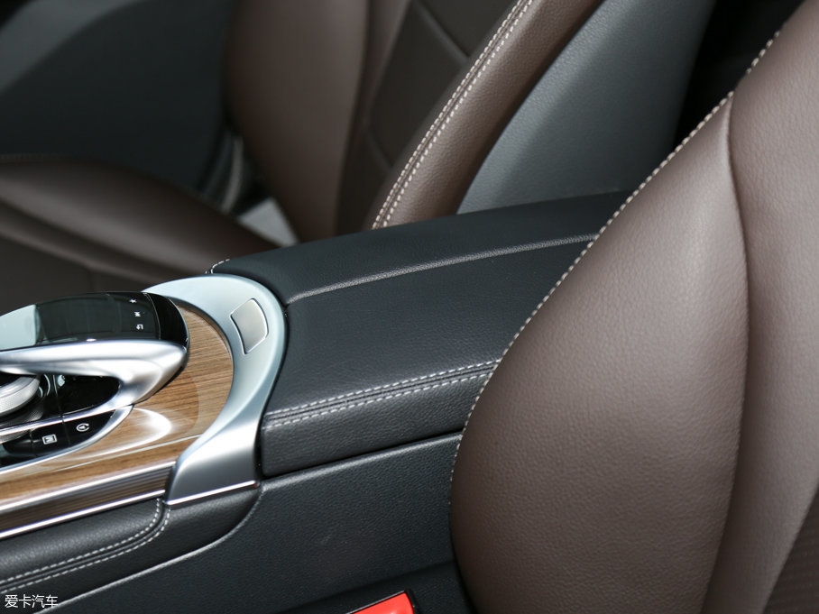 2017YGLCCoupe(M) GLC 260 4MATIC ISUV