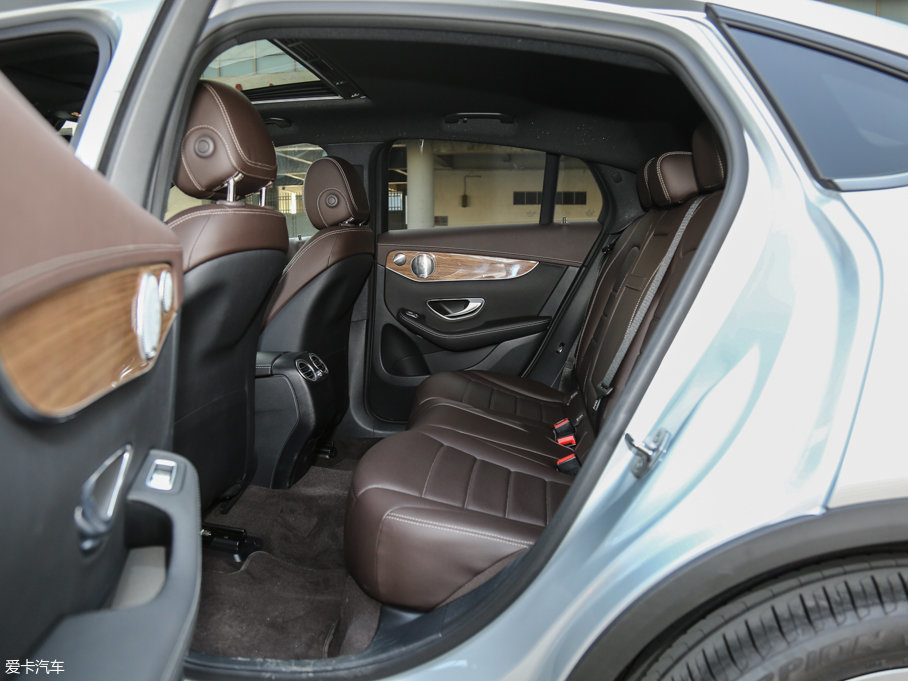 2017YGLCCoupe(M) GLC 260 4MATIC ISUV