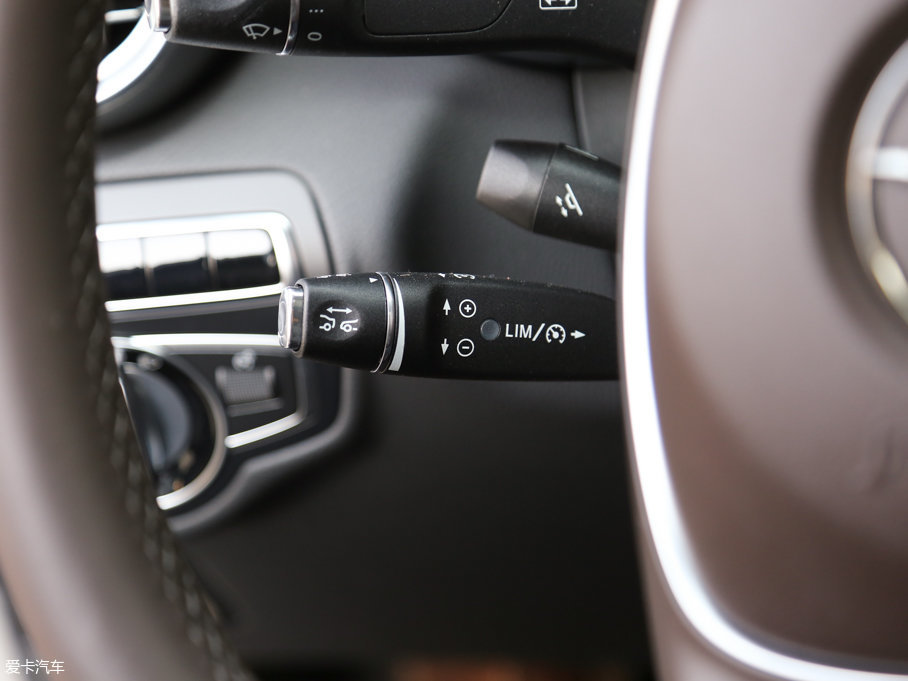 2017YGLCCoupe(M) GLC 260 4MATIC ISUV