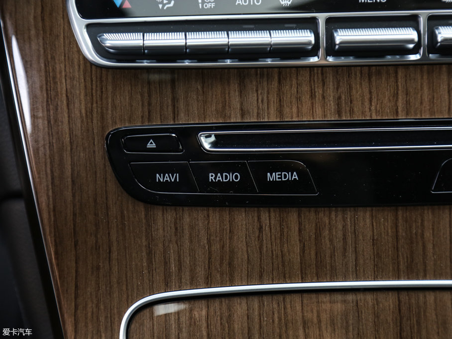 2017YGLCCoupe(M) GLC 260 4MATIC ISUV