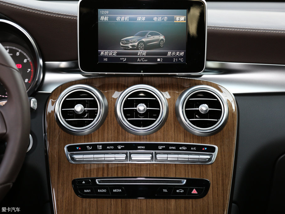 2017��YGLCCoupe(�M(j��n)��) GLC 260 4MATIC �I��SUV