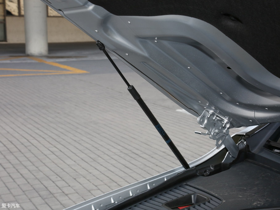 2017YGLCCoupe(M) GLC 260 4MATIC ISUV