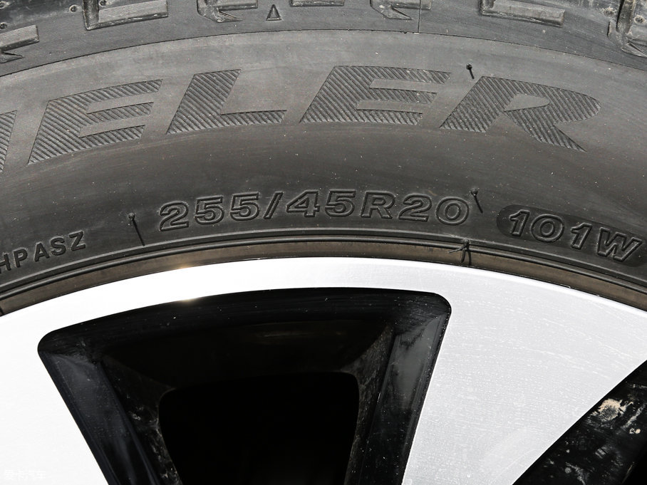 2017YGLCCoupe(M) GLC 300 4MATIC ISUV