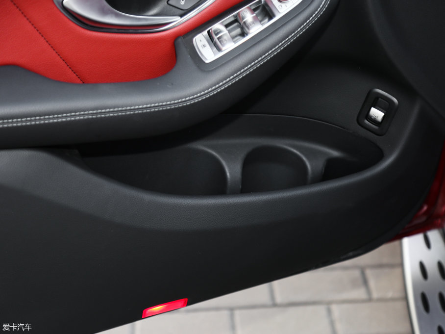 2017YGLCCoupe(M) GLC 300 4MATIC ISUV