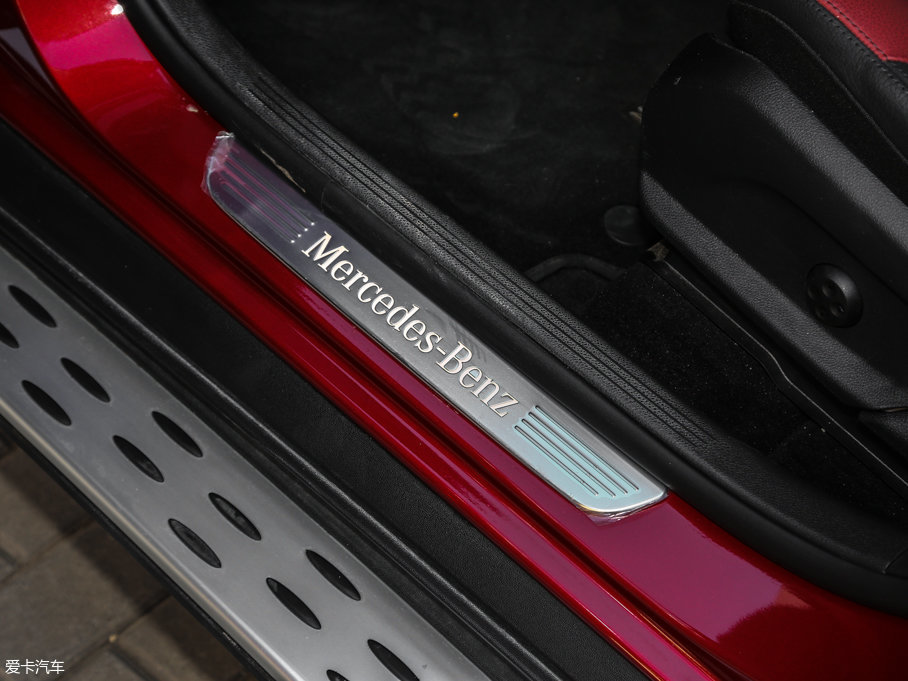 2017YGLCCoupe(M) GLC 300 4MATIC ISUV