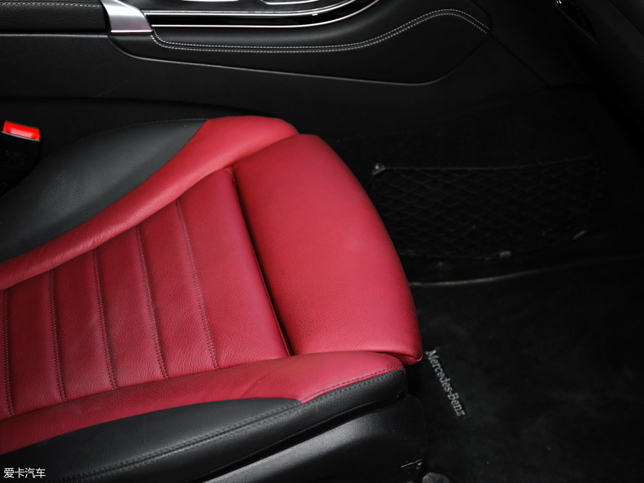 2017YGLCCoupe(M(jn)) GLC 300 4MATIC ISUV