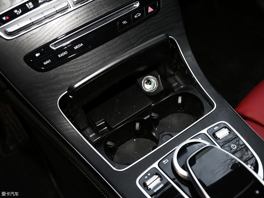 2017YGLCCoupe(M) GLC 300 4MATIC ISUV