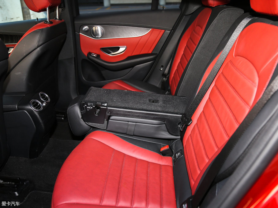 2017YGLCCoupe(M(jn)) GLC 300 4MATIC ISUV