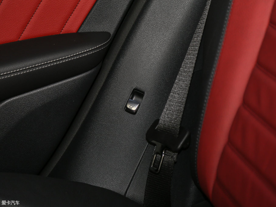 2017YGLCCoupe(M) GLC 300 4MATIC ISUV