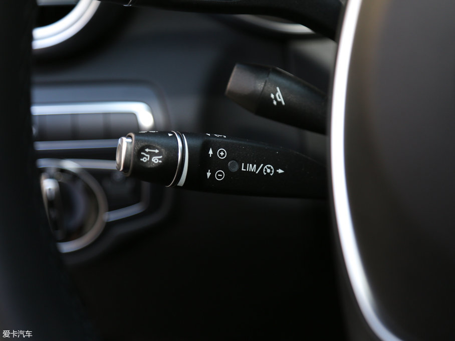 2017YGLCCoupe(M) GLC 300 4MATIC ISUV