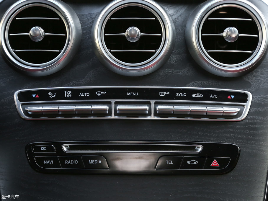 2017YGLCCoupe(M(jn)) GLC 300 4MATIC ISUV