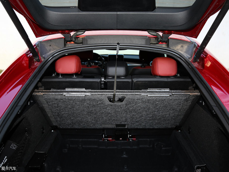 2017YGLCCoupe(M(jn)) GLC 300 4MATIC ISUV