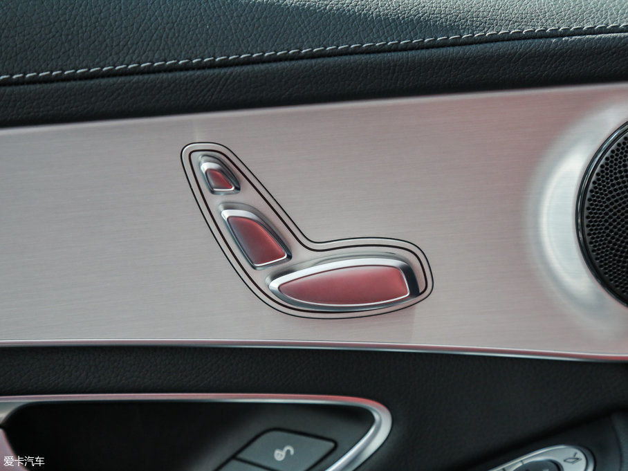 2017YGLCCoupe(M) GLC 200 4MATIC ISUV