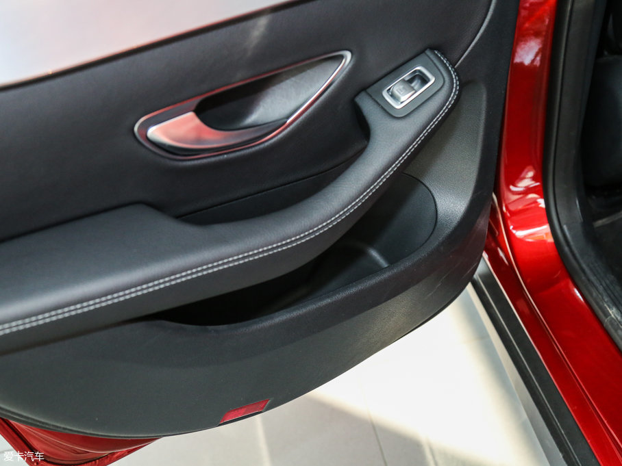 2017YGLCCoupe(M(jn)) GLC 200 4MATIC ISUV