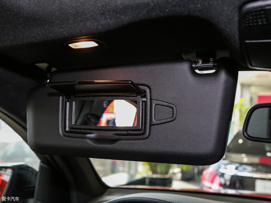 2017YGLCCoupe(M) GLC 200 4MATIC ISUV