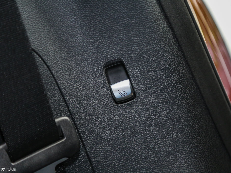 2017YGLCCoupe(M) GLC 200 4MATIC ISUV