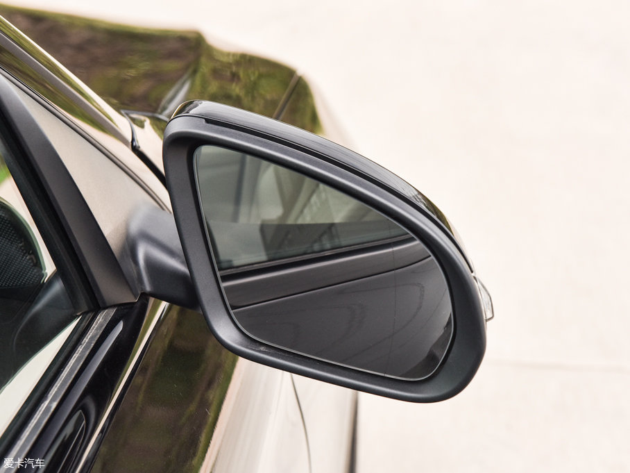 2017YGLCCoupe(M) GLC 200 4MATIC ISUV