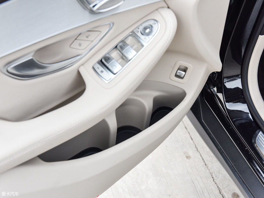 2017YGLCCoupe(M) GLC 200 4MATIC ISUV